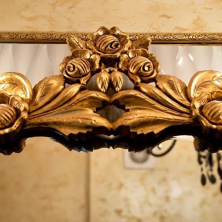 Daire Centrally Located 2br With Balcony & Unique Design *