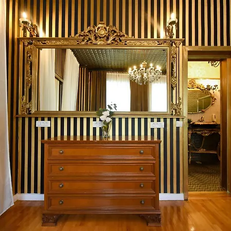 דירה Centrally Located 2br With Balcony & Unique Design *