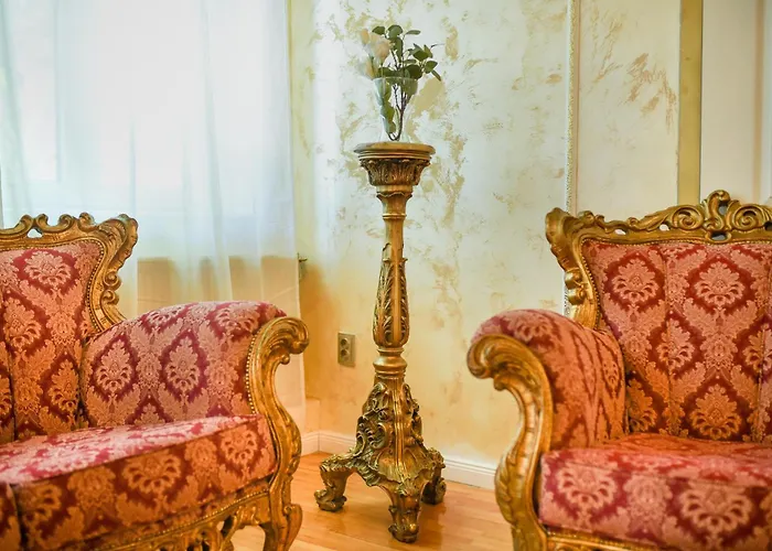 Centrally Located 2br With Balcony & Unique Design بوخارست