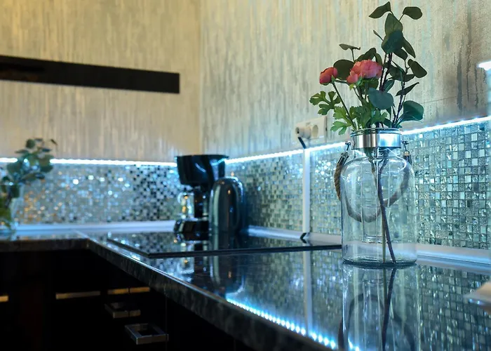 Centrally Located 2br With Balcony & Unique Design شقة بوخارست