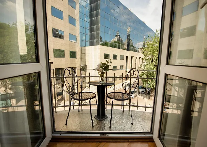 아파트 Centrally Located 2br With Balcony & Unique Design 부쿠레슈티