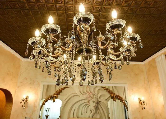 شقة Centrally Located 2br With Balcony & Unique Design