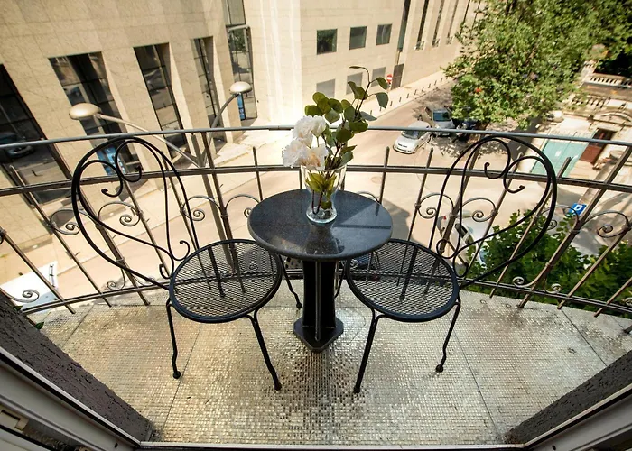 Apartman Centrally Located 2br With Balcony & Unique Design