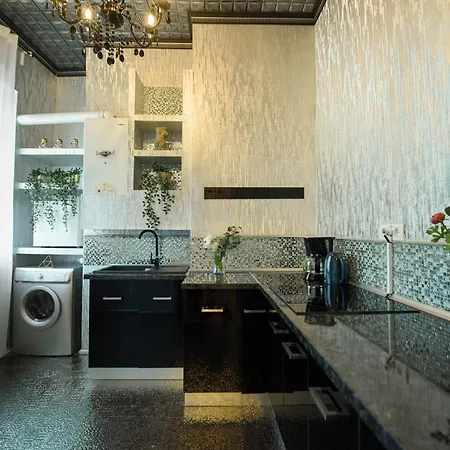Lejlighed Centrally Located 2br With Balcony & Unique Design Bukarest