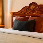 شقة Centrally Located 2br With Balcony & Unique Design بوخارست