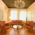 شقة Centrally Located 2br With Balcony & Unique Design *