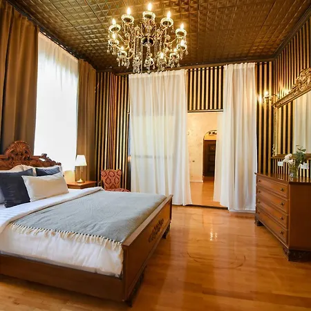 Apartment Centrally Located 2br With Balcony & Unique Design Bucharest