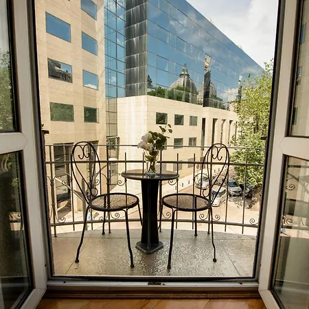 Appartamento Centrally Located 2br With Balcony & Unique Design Bucarest