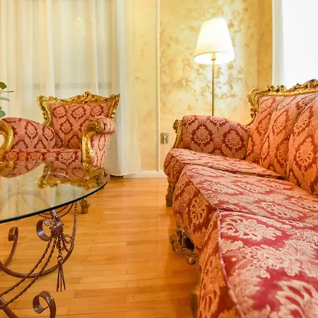 Apartment Centrally Located 2br With Balcony & Unique Design *