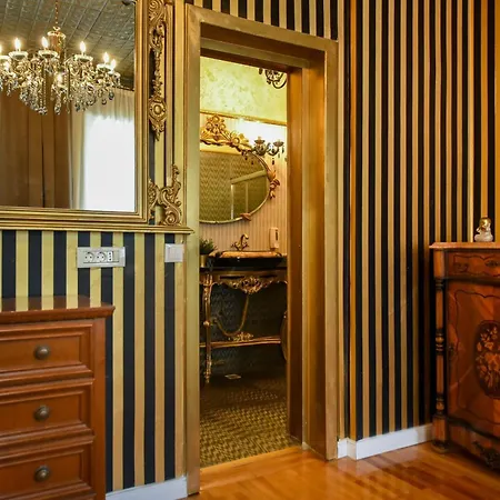 Centrally Located 2br With Balcony & Unique Design Bucharest