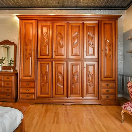 Centrally Located 2br With Balcony & Unique Design Apartment